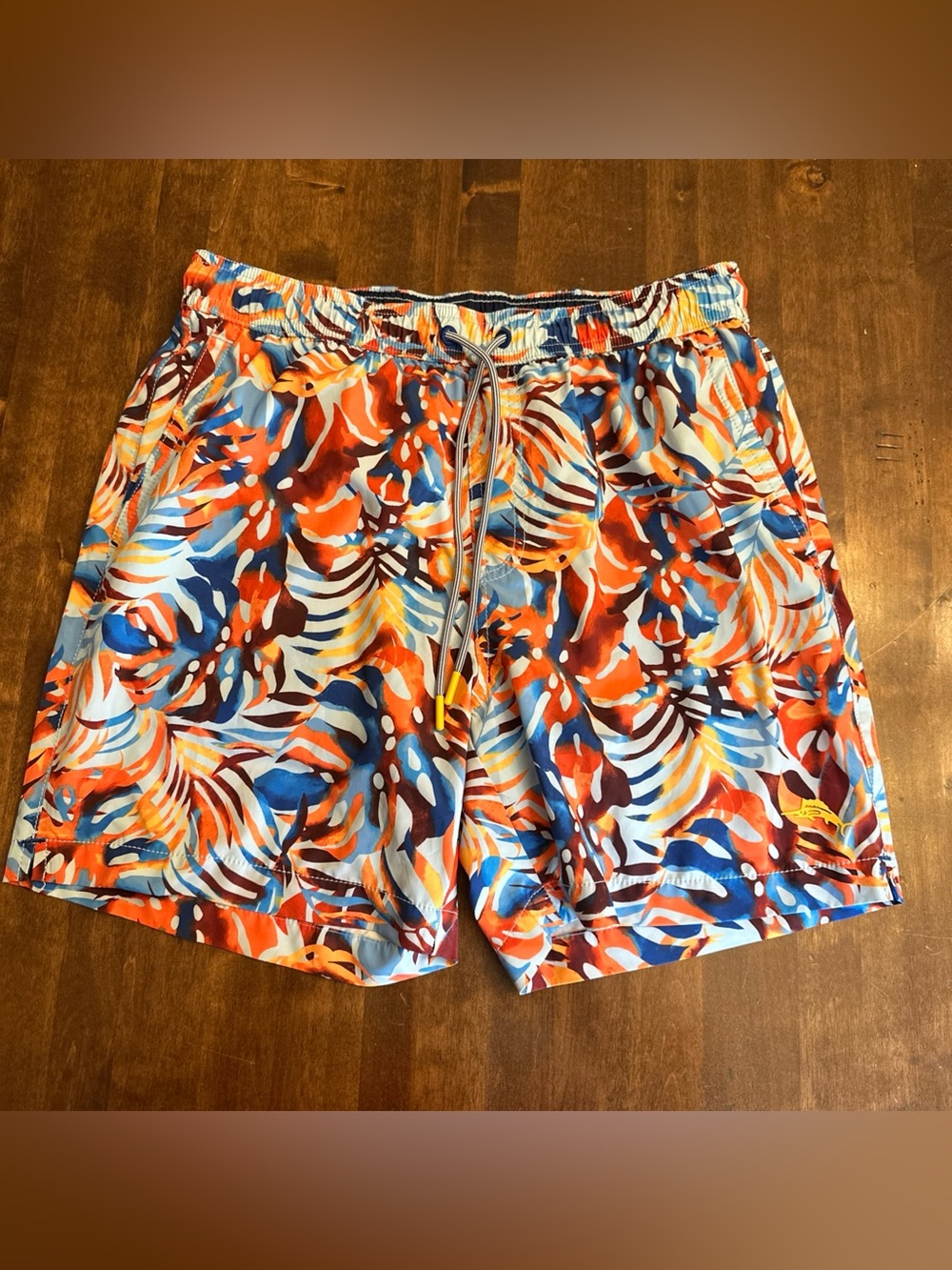 Tommy Bahama Naples Royal Palms 6" Swim Trunks Size Medium Resortwear Vacation